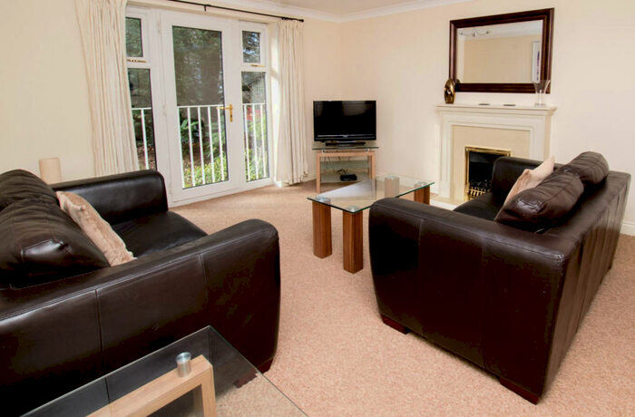 2 Bedroom Flat To Rent In Annandale Court Redhill Town Centre, RH1