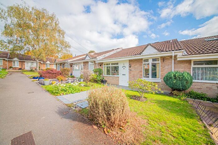 2 Bedroom Terraced Bungalow For Sale In Lewes Close, Eastleigh, SO50