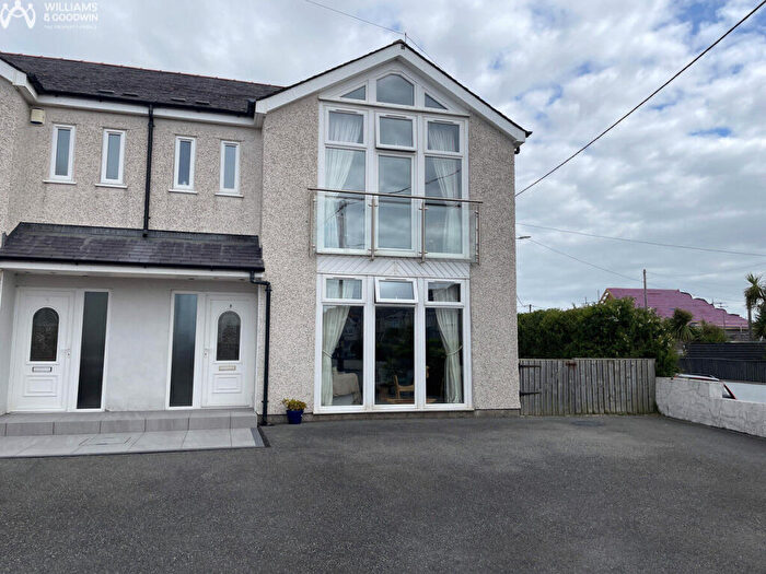 3 Bedroom Semi-Detached House For Sale In Overstrand Avenue, Rhosneigr, Anglesey, LL64
