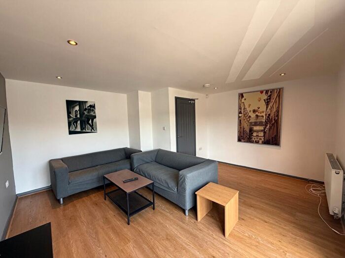 1 Bedroom House To Rent In *House Share* Honeywood Drive, Nottingham, NG3