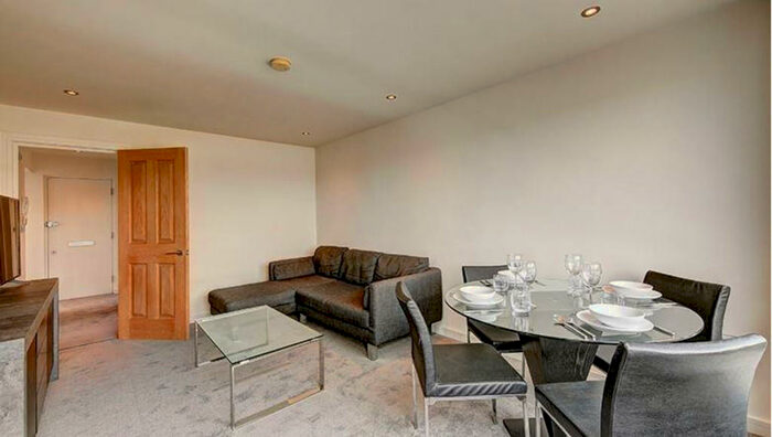 2 Bedroom Apartment To Rent In Park Road, Marylebone, London, NW1