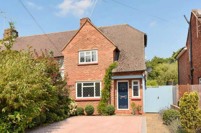 3 Bedroom Semi-Detached House To Rent In Greenlands Road, Weybridge, KT13