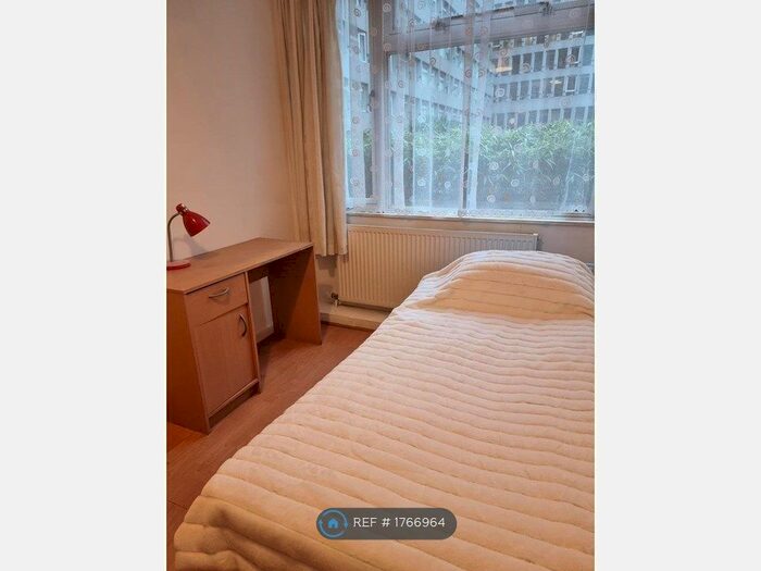 2 Bedroom Flat To Rent In London, London, WC1E