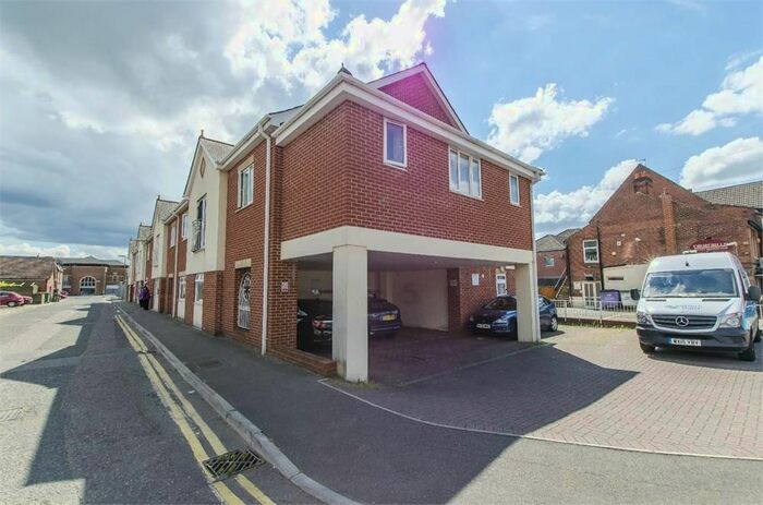 2 Bedroom Flat To Rent In Hanns Way, Eastleigh, SO50