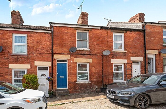 3 Bedroom Terraced House For Sale In Bell Street, Ludgershall, Andover, SP11