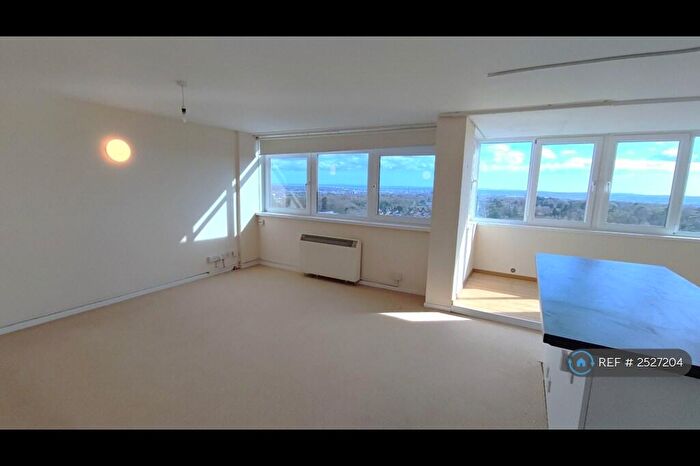 2 Bedroom Flat To Rent In Brampton Tower, Southampton, SO16