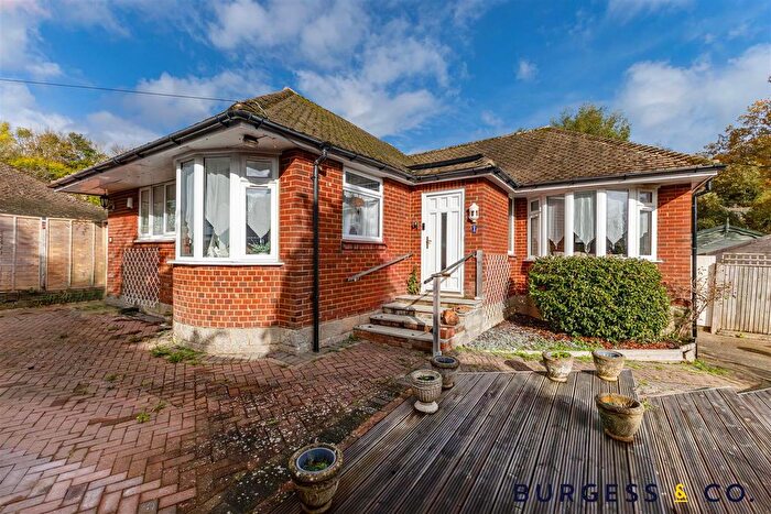 3 Bedroom Detached Bungalow For Sale In Ochiltree Close, Hastings, TN34