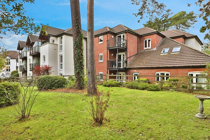 1 Bedroom Property For Sale In Ringwood Road, Ferndown, BH22