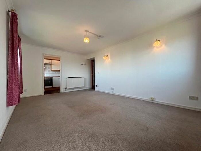 2 Bedroom Flat To Rent In Regent Court, Aberdeen, AB24