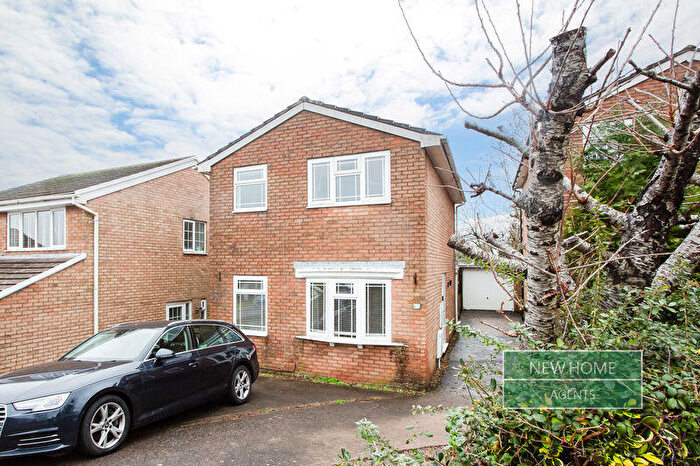 3 Bedroom Detached House For Sale In The Chase Brackla, Bridgend, CF31