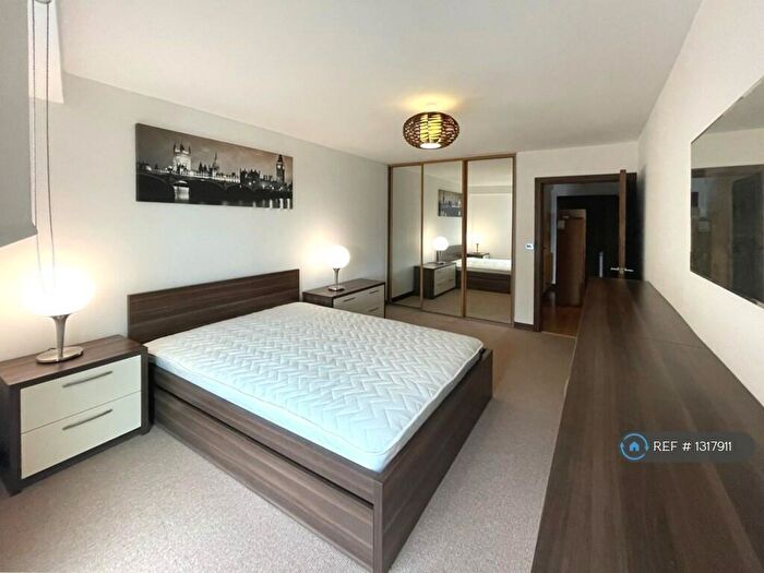 1 Bedroom Flat To Rent In Bridges Court Road, London, SW11