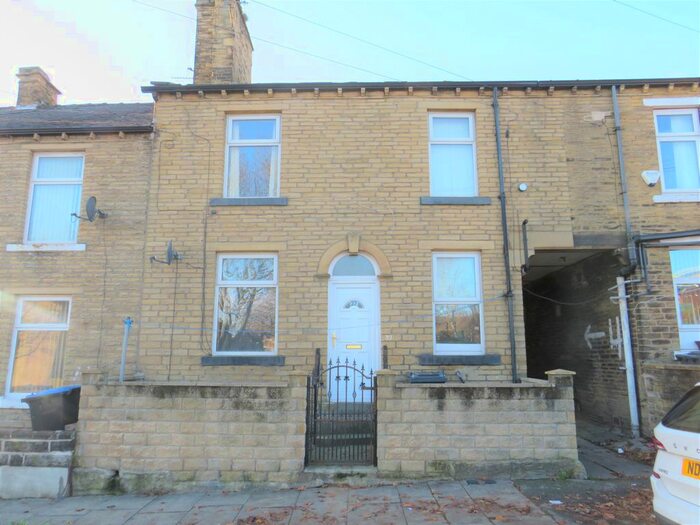 2 Bedroom Terraced House To Rent In Washington Street, Bradford BD8