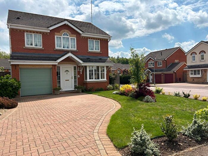 4 Bedroom Detached House For Sale In Foxglove Avenue, Woodford Halse, Northamptonshire, NN11