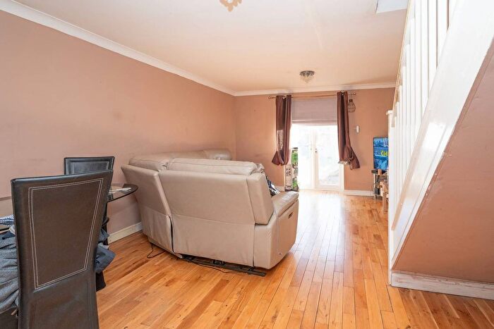 2 Bedroom Terraced House To Rent In Byewaters, Watford, Croxley Green, WD18