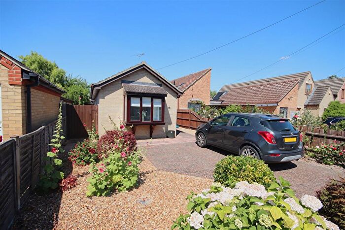 2 Bedroom Bungalow To Rent In Tiverton Way, Cambridge, CB1