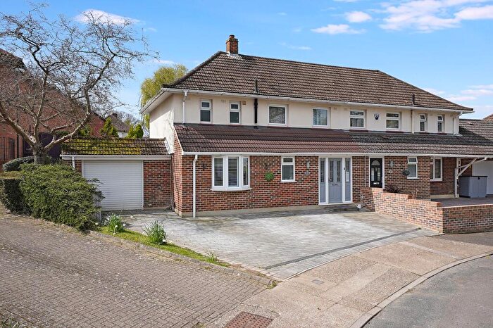 3 Bedroom Semi-Detached House For Sale In Duchess Of Kent Drive, Walderslade, ME5