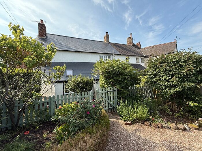 2 Bedroom Cottage For Sale In Chapel Road, Alphington, Exeter, EX2