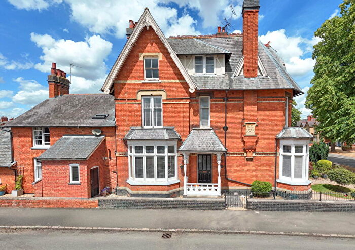 5 Bedroom Villa For Sale In Northampton Road, Market Harborough, LE16