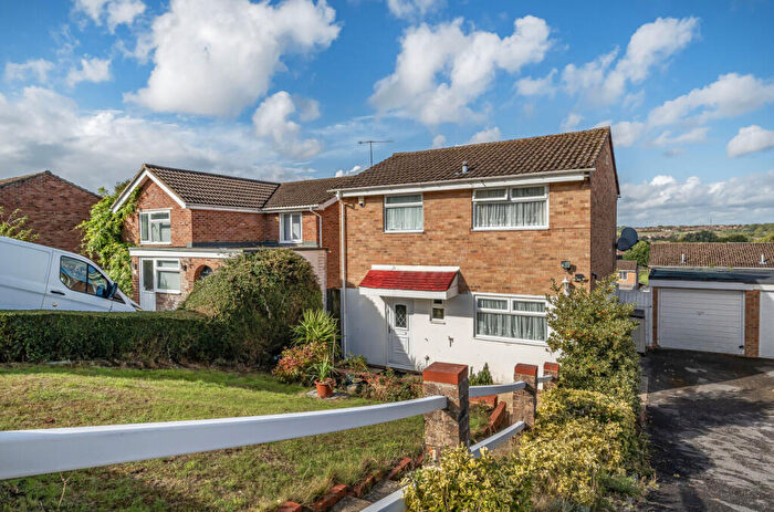 3 Bedroom Detached House For Sale In Sherford Road, Haydon Wick, Swindon, SN25