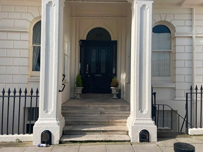 1 Bedroom Flat To Rent In Adelaide Crescent, Hove, BN3