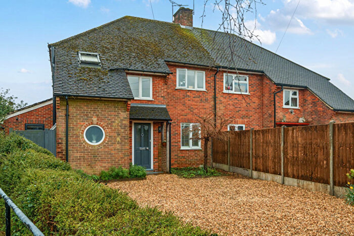 3 Bedroom Semi Detached House For Sale In Greenhill Way, Farnham, GU9