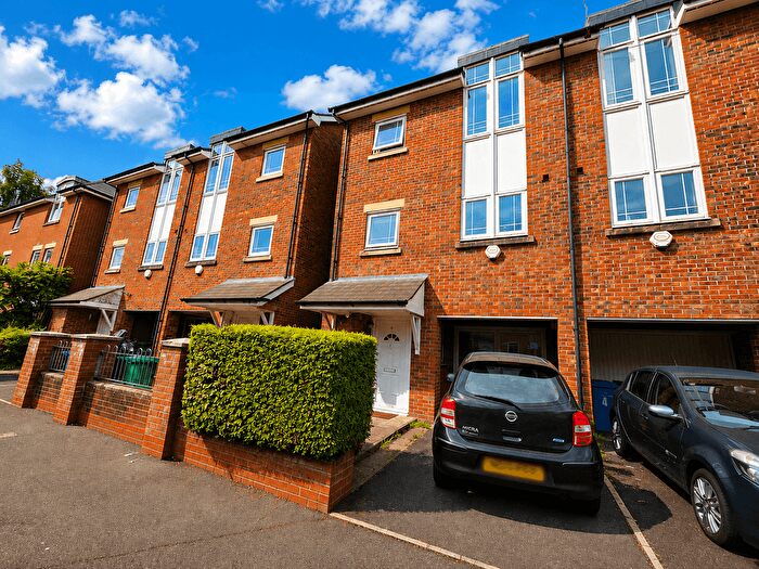 4 Bedroom End Of Terrace House For Sale In Yew Street, Hulme, Manchester, M15