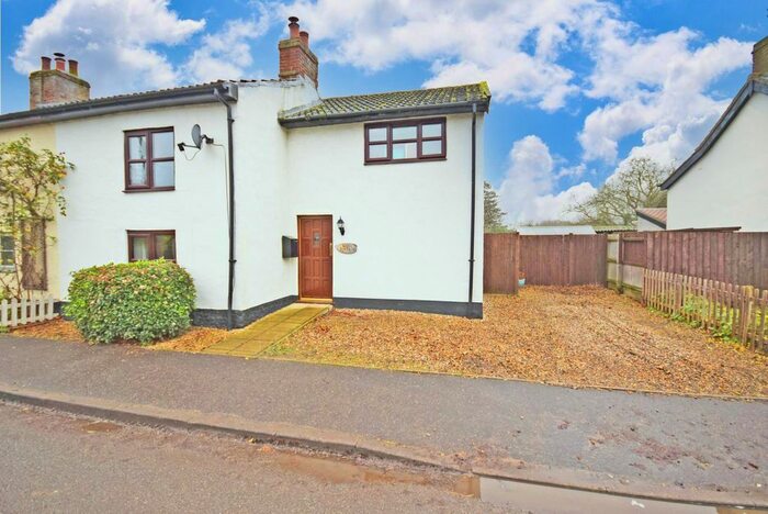 2 Bedroom Cottage For Sale In Watton Road, Great Hockham, Thetford IP24