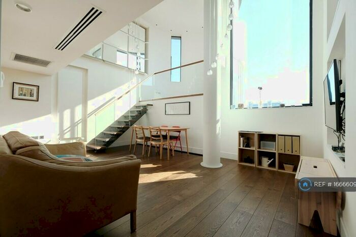 2 Bedroom Flat To Rent In Tower View Apartments, London, E1W