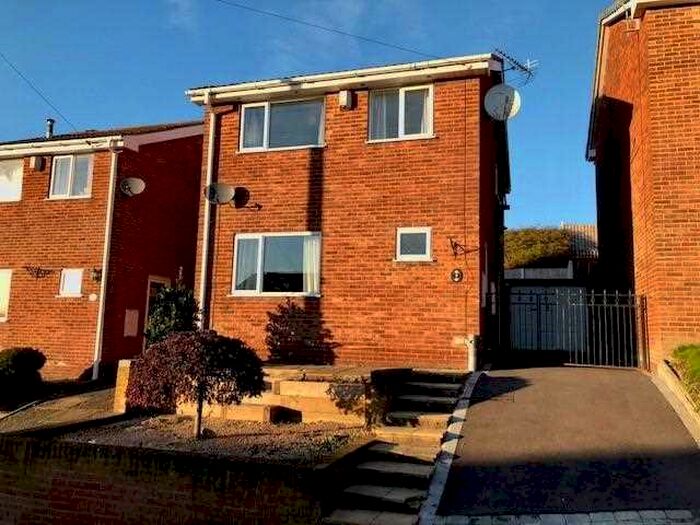 3 Bedroom House To Rent In Forest Drive, S45