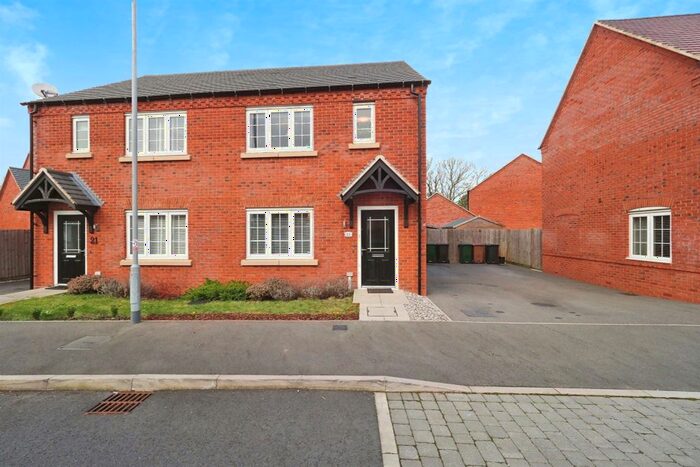 3 Bedroom Semi-Detached House For Sale In Elmlands Close, Aston-On-Trent, Derby, DE72