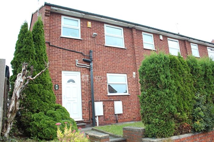 3 Bedroom Town House For Sale In Victoria Road, Pinxton, Nottinghamshire., NG16