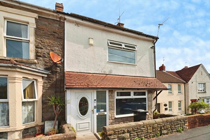 3 Bedroom End Of Terrace House For Sale In Woodland Terrace, Kingswood, Bristol, BS15