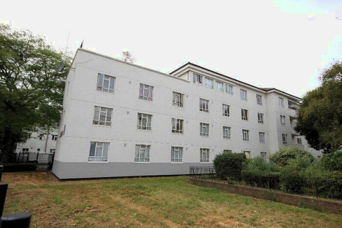 3 Bedroom Apartment To Rent In Hector House, Old Bethnal Green Road, London, E2