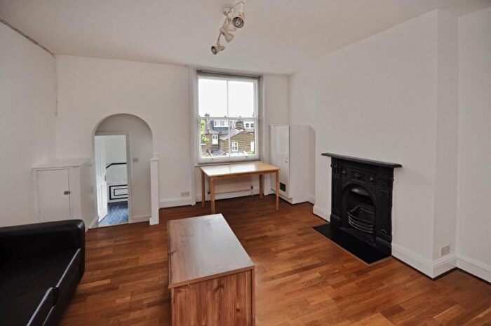 2 Bedroom Flat To Rent In Dyne Road, Kilburn, NW6