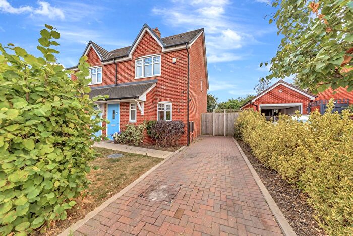 2 Bedroom Semi-detached House For Sale In Williamson Way, Drakes Broughton, WR10
