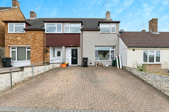 3 Bedroom Terraced House For Sale In Salesbury Drive, Billericay, Essex, CM11