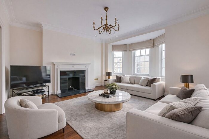 4 Bedroom Flat For Sale In Malvern Court, Onslow Square, SW7