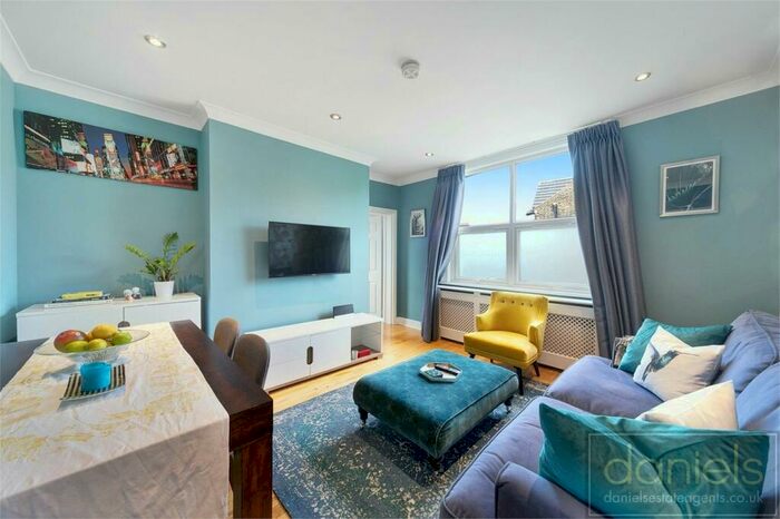 2 Bedroom Flat To Rent In Wrottesley Road, Kensal Green, London, NW10
