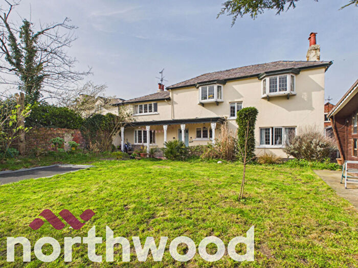 5 Bedroom Semi Detached House For Sale In Queens Road, Southport, PR9