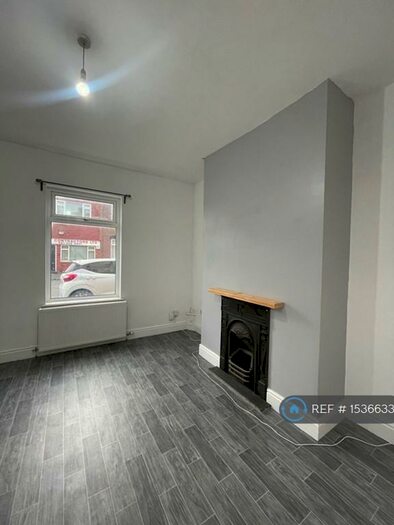 2 Bedroom End Of Terrace House To Rent In Oxford Street West, Ashton-Under-Lyne, OL7