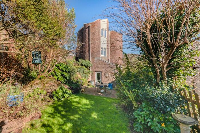 4 Bedroom Detached House For Sale In Spences Field, Lewes, BN7