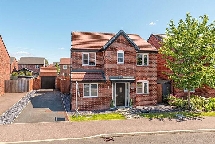 4 Bedroom Detached House For Sale In Hallington, Great Sankey, Warrington, WA5