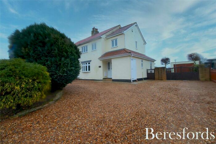 4 Bedroom Semi-Detached House For Sale In Chelmsford Road, Blackmore, CM4