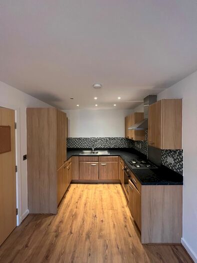 2 Bedroom Flat To Rent In Boston Road, Hanwell, W7