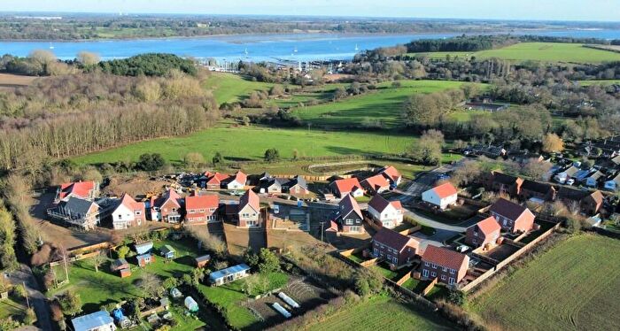 4 Bedroom Detached House For Sale In Spalding Way, Chelmondiston, IP9