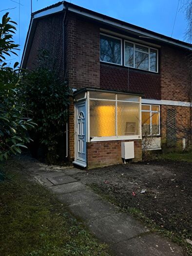 4 Bedroom End Of Terrace House To Rent In Elmbank Avenue, Egham, TW20