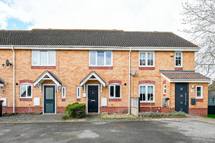 2 Bedroom Terraced House For Sale In Claridge Close, Leighton Buzzard, LU7