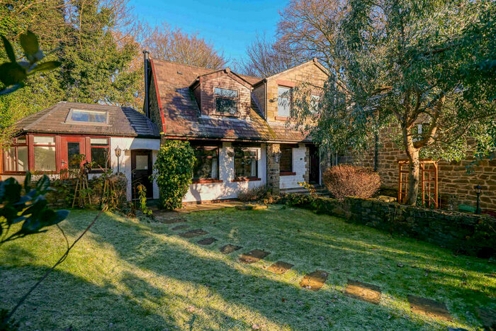 3 Bedroom Farm House To Rent In Sweetloves Lane, Bolton, Greater Manchester, BL1