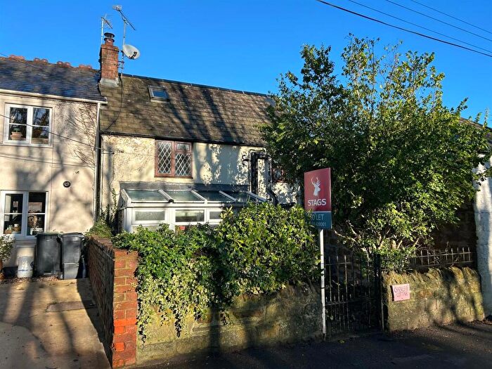 3 Bedroom Terraced House To Rent In West Road, Bridport, DT6