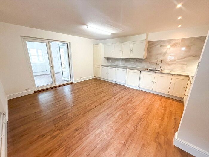 2 Bedroom Semi-Detached House To Rent In Bourton Close, Hayes, UB3